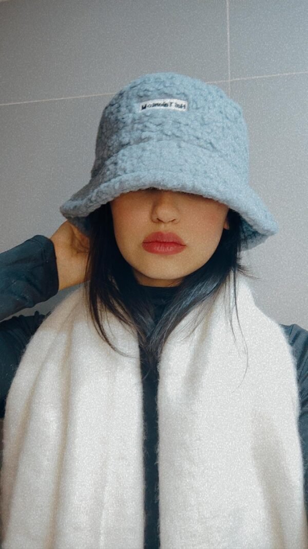 Piluso corderito GRIS DENIM. - Imagen 2