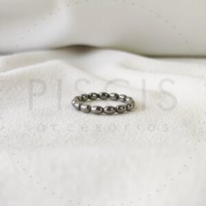 Anillo beta plateado.