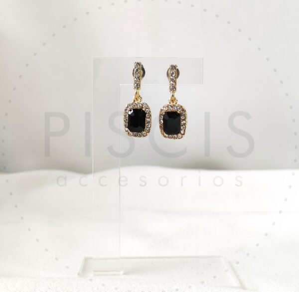 Aros Lina negros, dorados.
