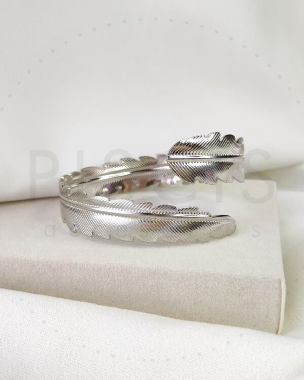 Brazalete Petra, plateado.