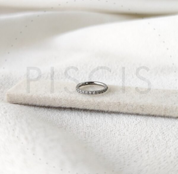 Piercing clicker multistrass