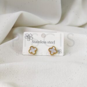 Aros Van Cleef blancos, dorados medianos.