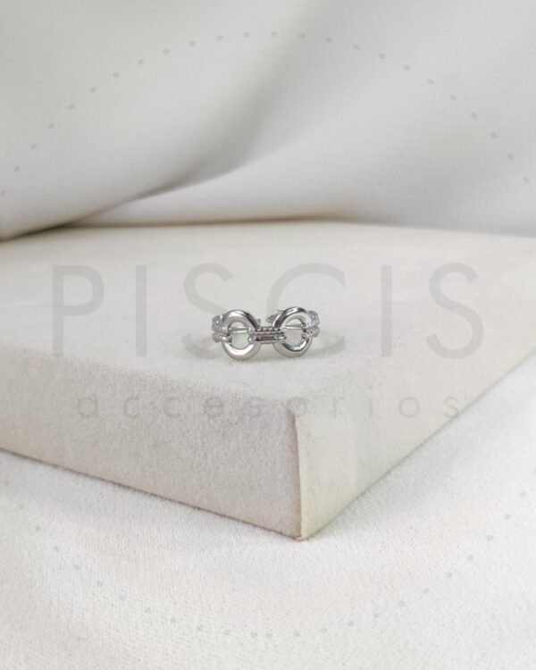 Anillo Lilen plateado, regulable.