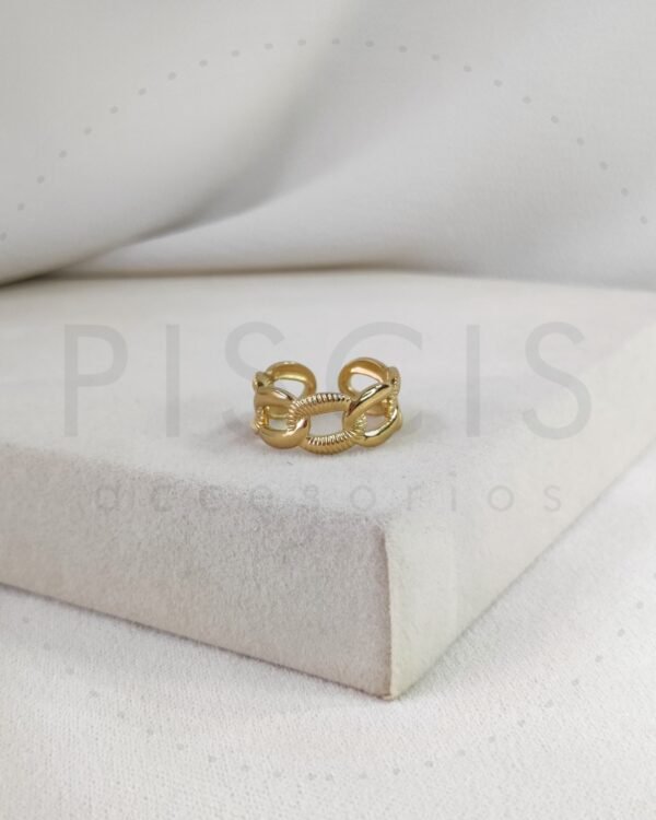 Anillo Sirca dorado, regulable.