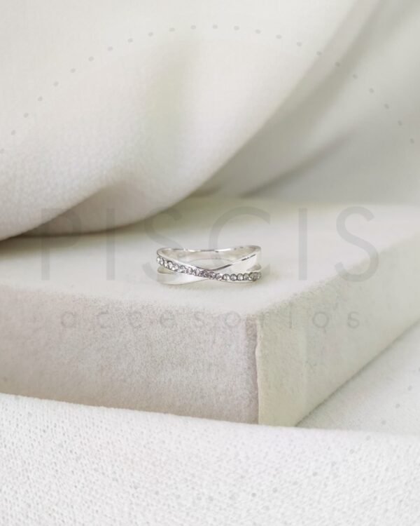 Anillo Cruzado strass, blanco.