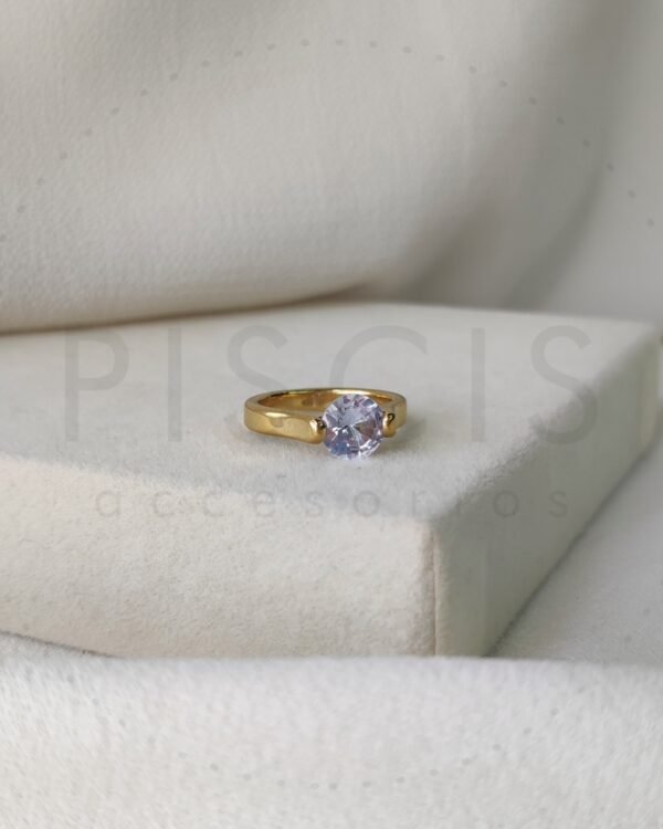 Anillo Lucero, dorado.