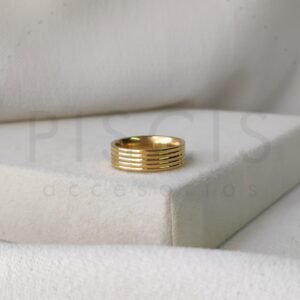 Anillo Zor, dorado.