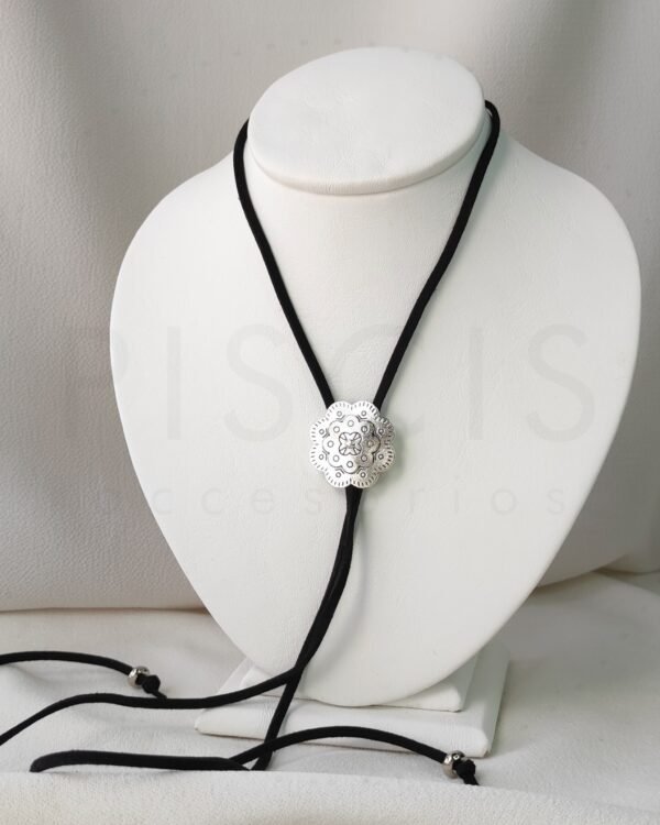 Choker corbatero Nashville, plateado.