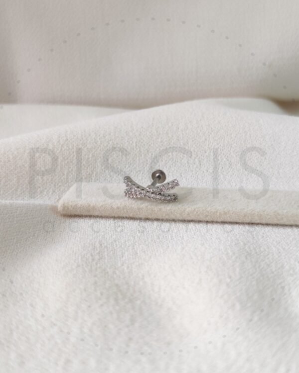 Piercing Labret doble curvo con strass, plateado.