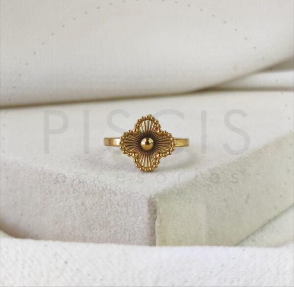 Anillo Alhambra, dorado.