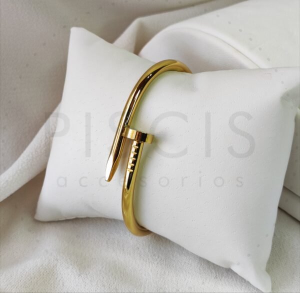 Brazalete Clavo Cartier, dorado. - Imagen 3