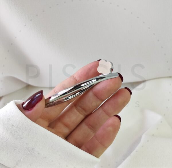 Brazalete Clavo Cartier, plateado. - Imagen 3