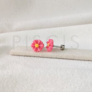 Aros Margaritas rosas, plateados.