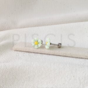 Aros Margaritas verdes, plateados.