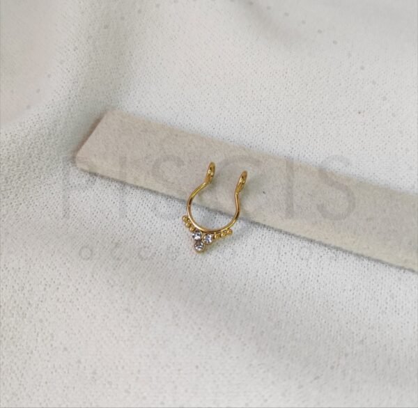 Falso septum strass + bolitas, dorado.