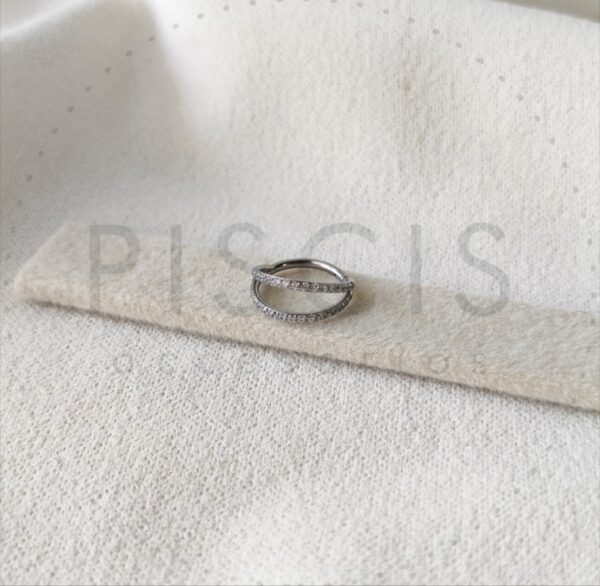 Piercing clicker con strass doble, plateado. - Imagen 3