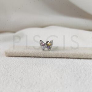 Piercing labret mariposa multicolor, plateada.