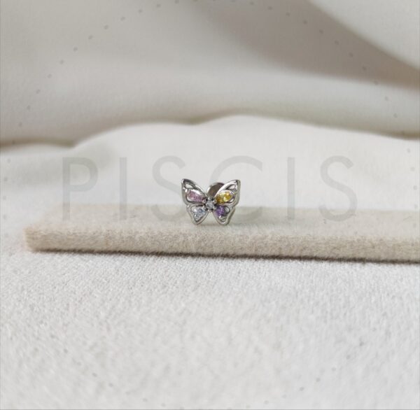 Piercing labret mariposa multicolor, plateada.