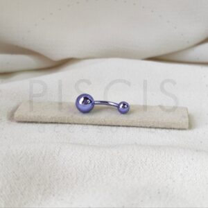Piercing ombligo, lila.