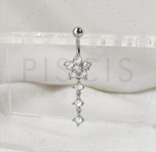 Piercing ombligo colgante flor, mod 1. plateado.