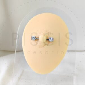 Piercing pezonera doble strass engarzado.