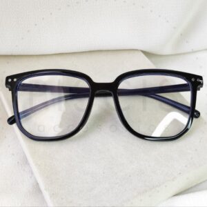 Marcos lentes, negros.