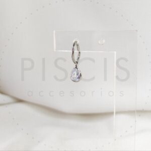 Piercing clicker con dije strass gota.