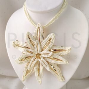 Collar Poinsettia, natural.